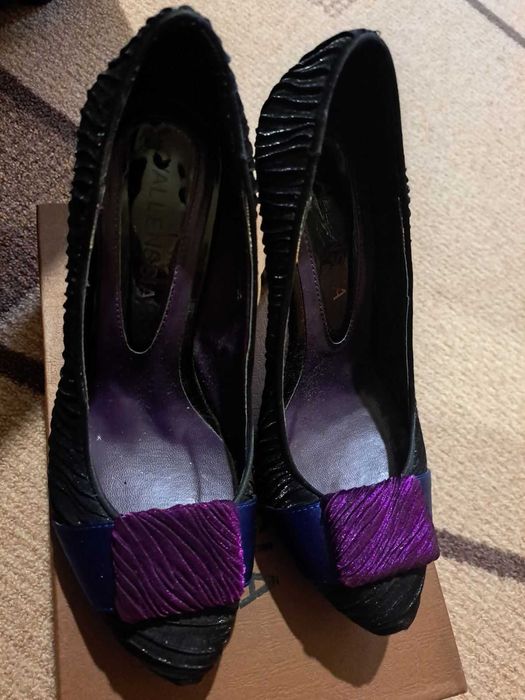 Дамски обувки на ток