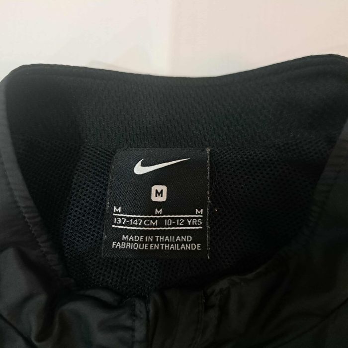Яке Nike за дете Ветровка -м размер137-147 см.