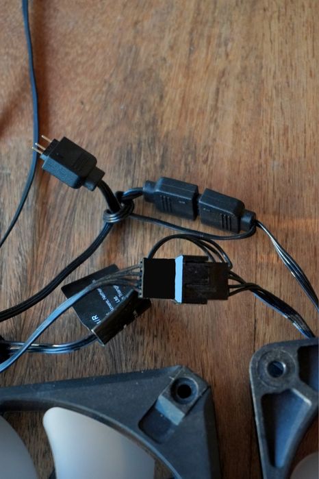 6x Ventilatoare Corsair – 5x ML120 RGB Elite + 1x RS120 5V ARGB