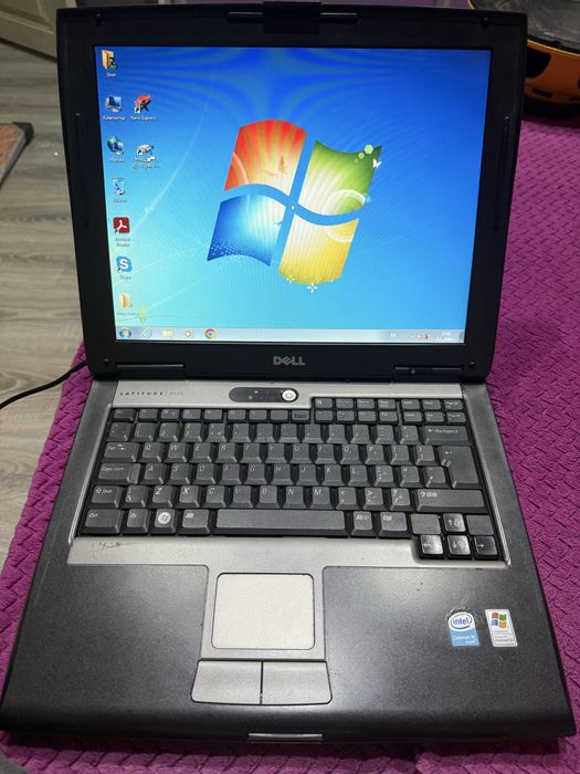 Лаптоп DELL D520