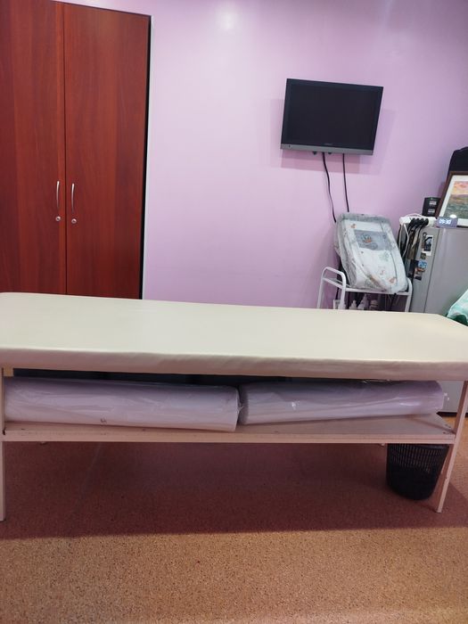 Массажная кушетка б/у