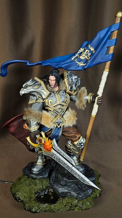 Figurina printata si pictata manual Varian Wrynn din World of Warcraft