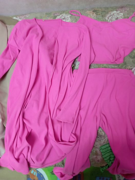 Женские вещи продам