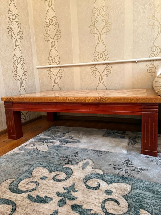 продам стол в отличном состоянии СРОЧНО