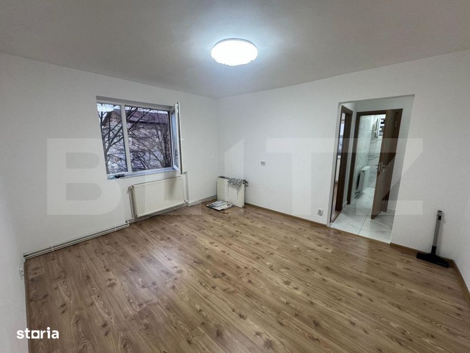 Apartament cu 2 camere de vanzare, 36.21 mp, Micro 14 — fotografia 1
