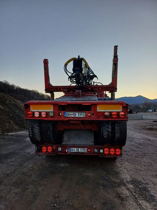 Camion forestier Scania Peridoc.