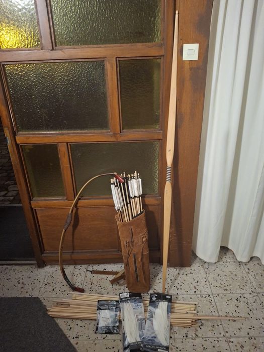 Set Complet Tir cu Arcul Tradițional - Echipament Bearpaw (Arcuri, Tolbă, Săgeți)