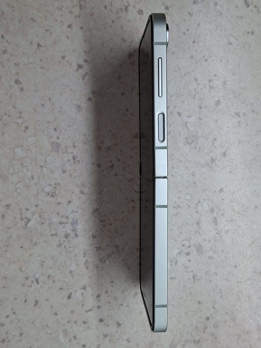 Samsung Galaxy Z Flip6 256 gb