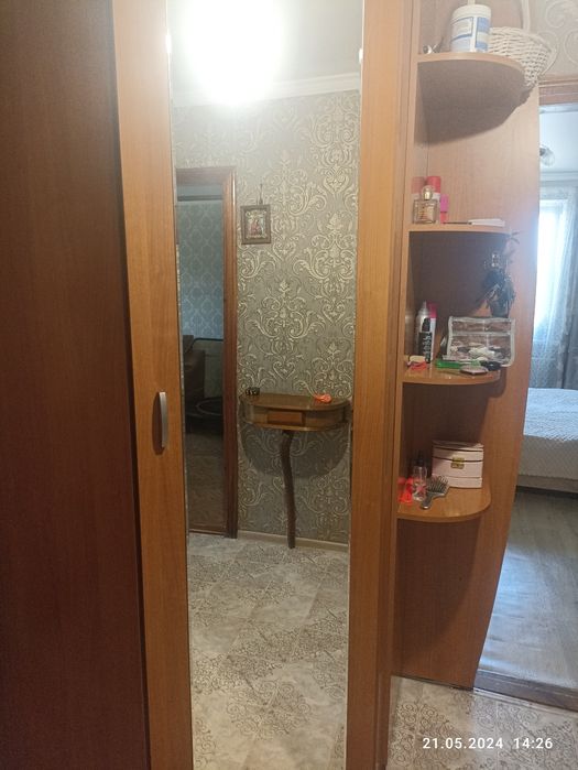 Продам шкаф угловой