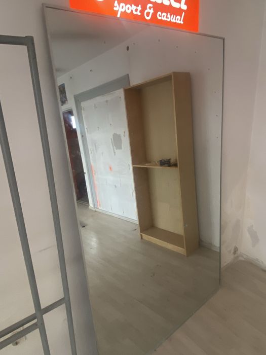 Oglinda dimensiune mare,ideala pentru magazin gen (cabina de proba)