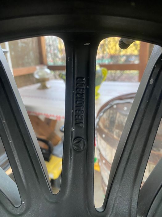 Оригинални AMG Джанти с гуми за Мерцедес 5х112 20”