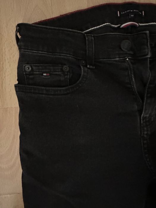 Момчешки дънки Tommy Hilfiger 170 см