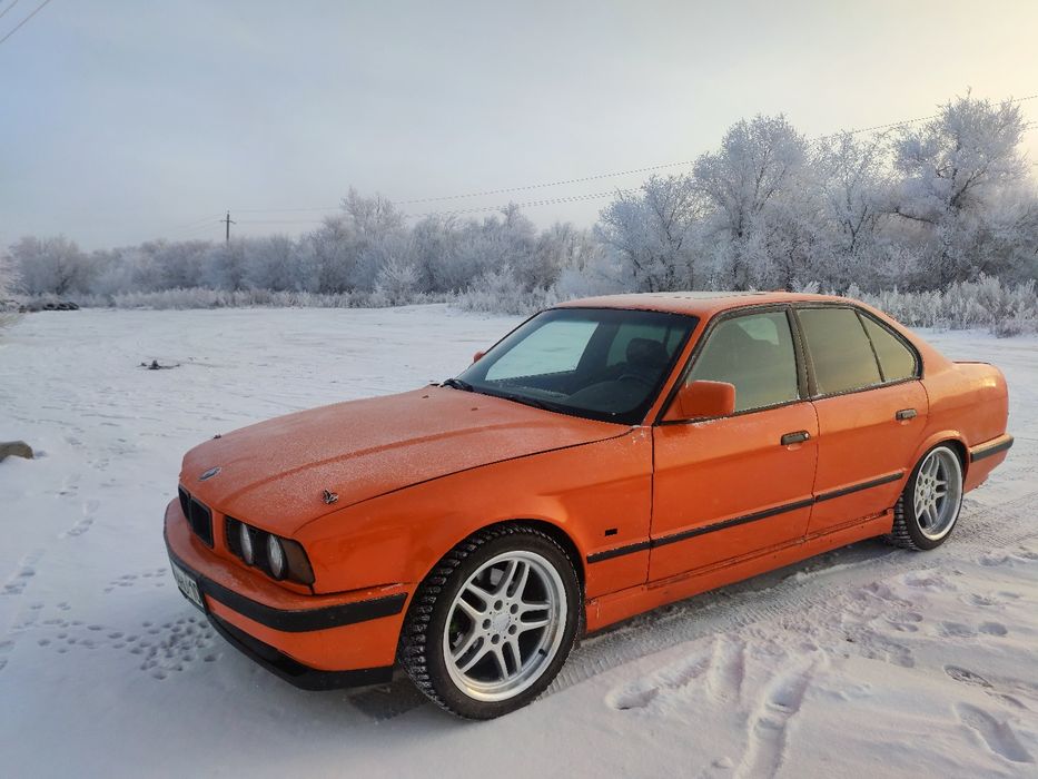 Продам  BMW E34 525