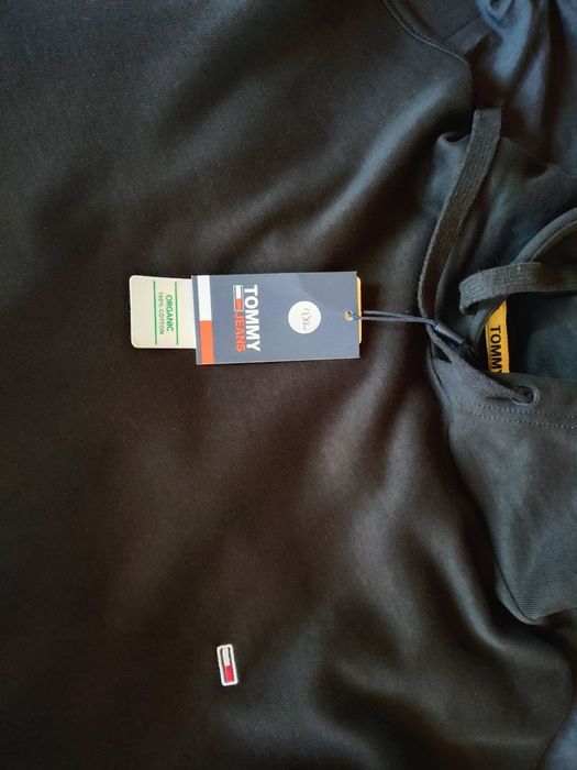 Tomy Hilfiger анурак xxxl чисто нов