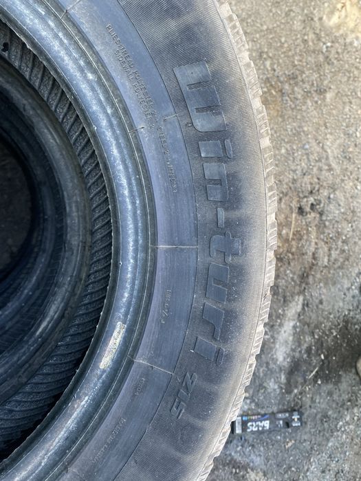 Продам резину 215/70/16