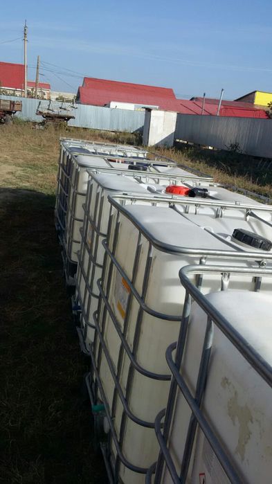 Инвентарь стройтельный . Емкость , бочки.