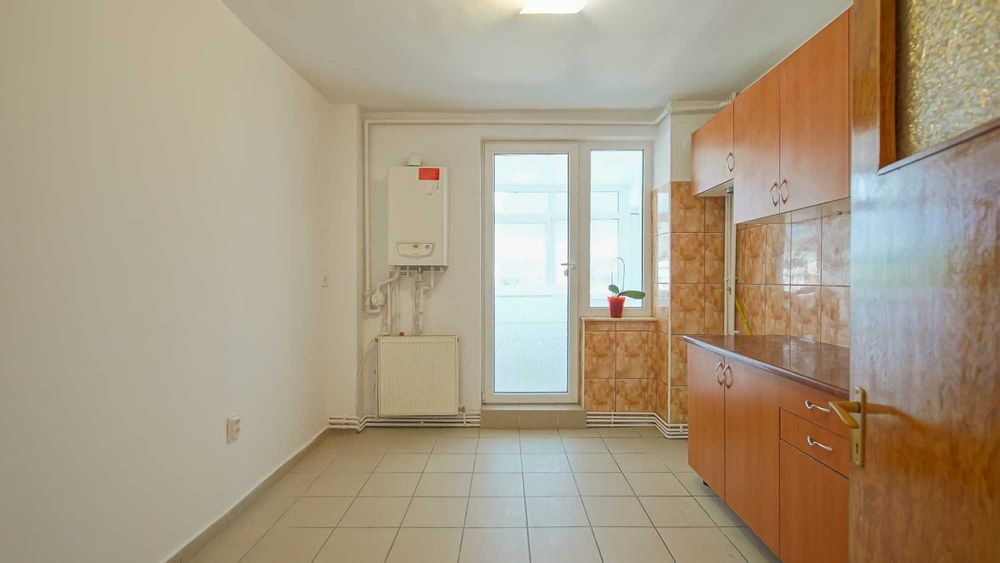 Apartament cu 3 camere de închiriat zona Grivitei