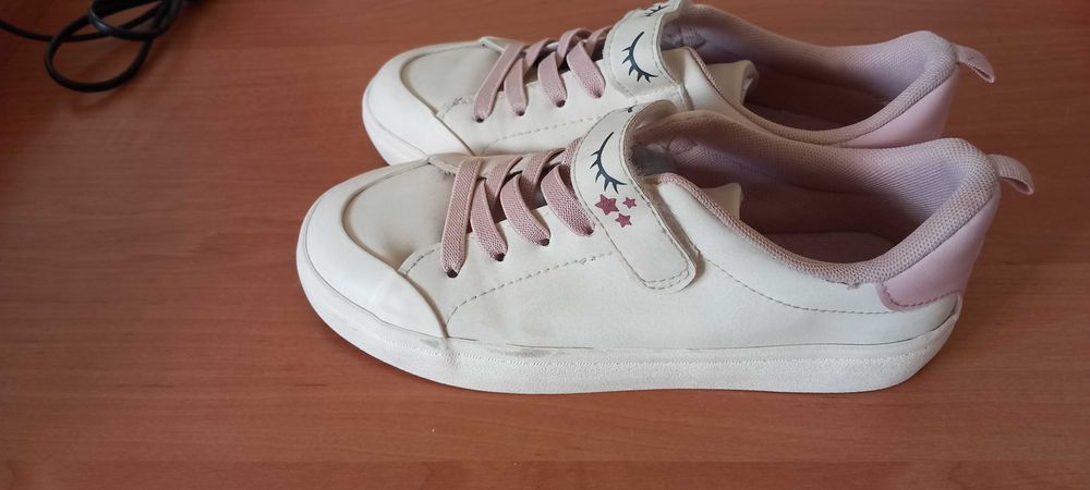 Детски обувки/кецове за момиче