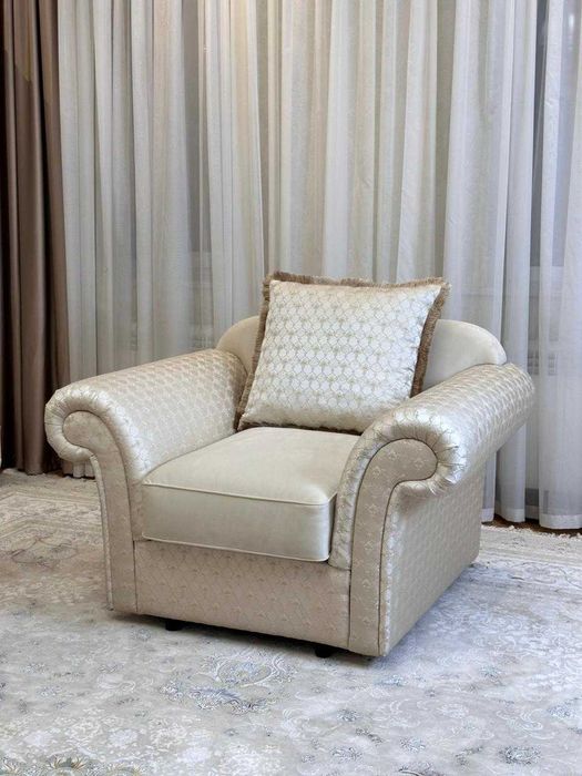 Мягкая мебель в гостиную