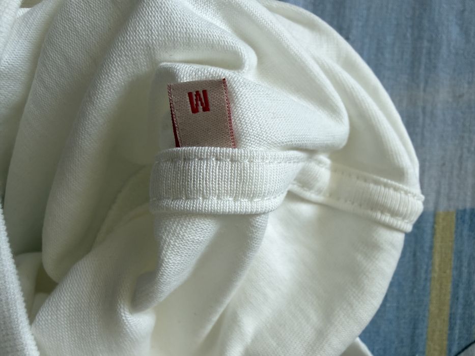 Tricou alb Valentino, masura M, bbac 100%, logo din metal si brodat