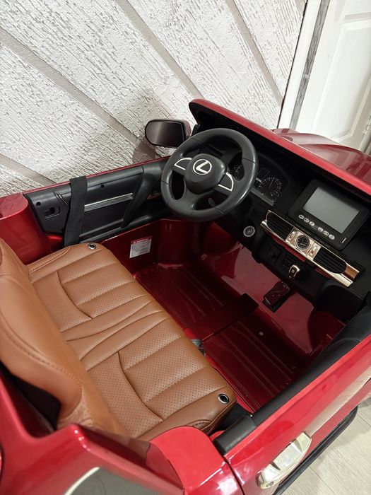 Машина электромобиль lexus 570