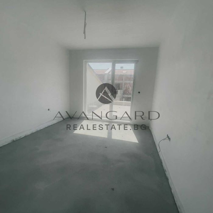 оф.14446 УНИКАЛНИ Къщи Първенец