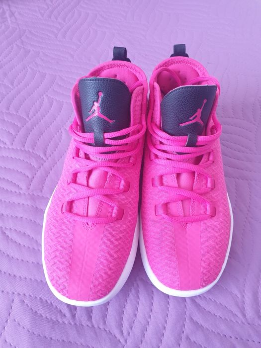 Дамски маратонки Nike Jordan