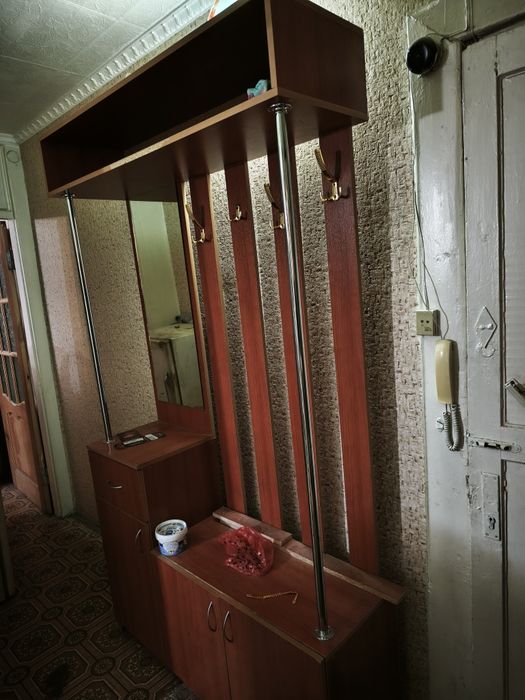 Продам прихожку и шкаф