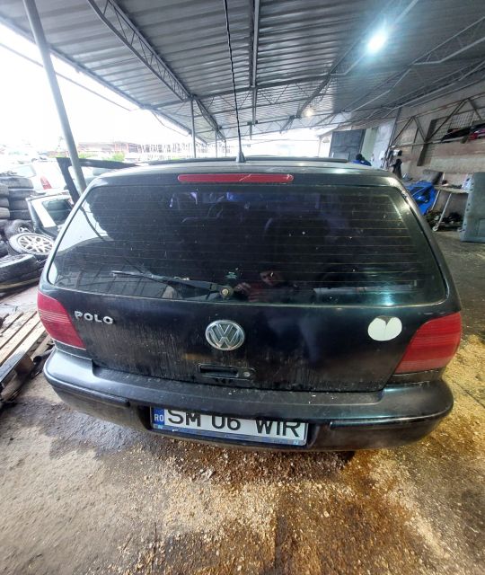 Bara fata Volkswagen VW Polo a 3-a generatie 6N