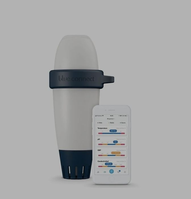 Blue Connect Smart Pool Analyzer