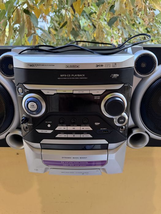 Стврео Уредба Philips M377