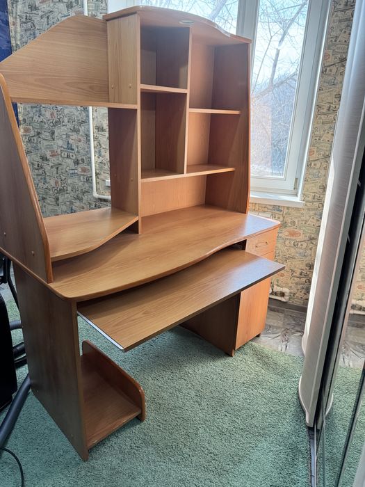 Стол компьютерный б/у