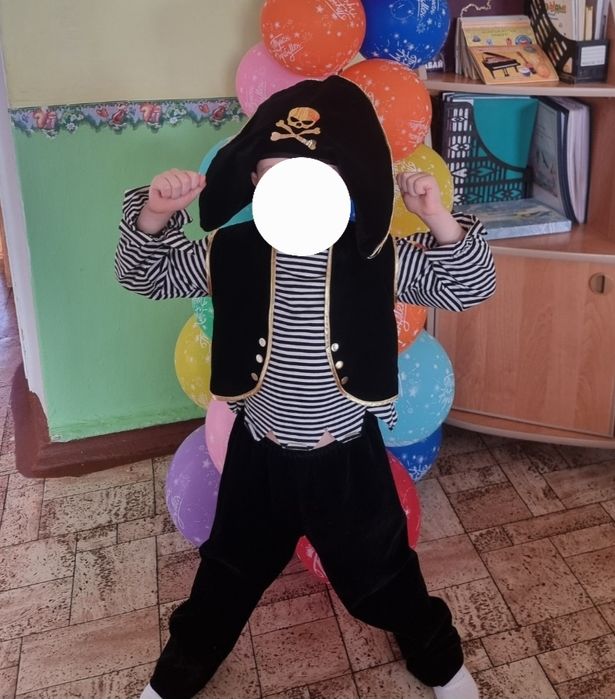 Костюм пирата на 4-6лет (разбойника)