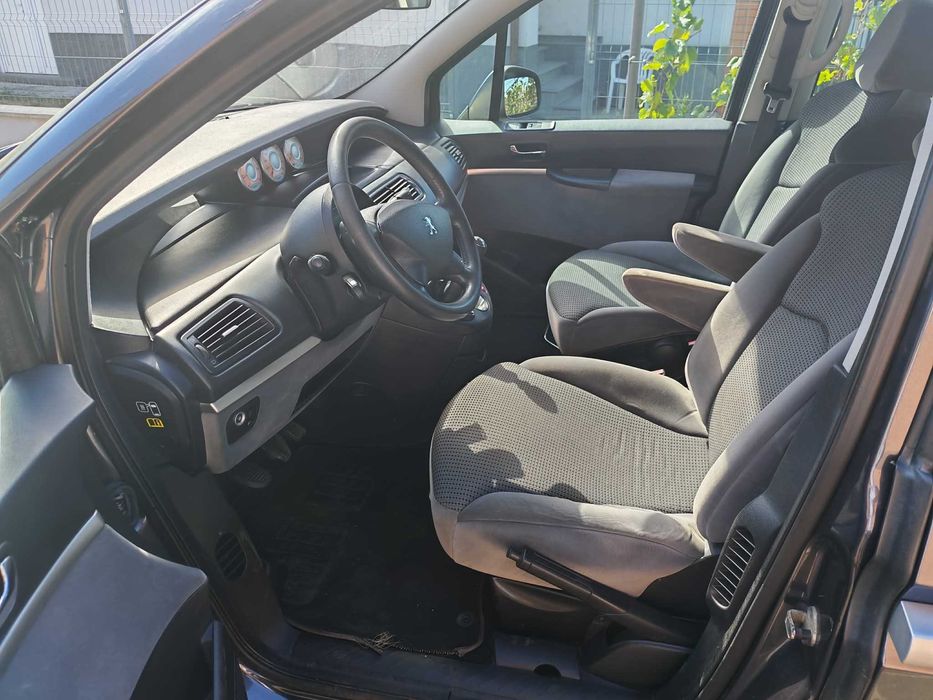 Peugeot 807 2.0 HDI 136 cp an 2013