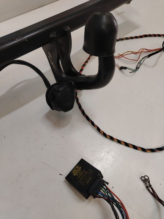 Cârlig remorcare tractare Golf 6 A3 Golf 5 Jetta A3 8P Cross Cu Instalație Modul Priza Westafalia