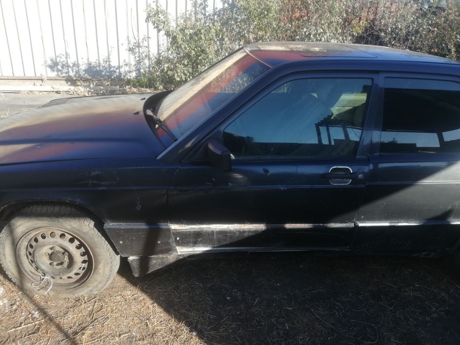 Продам запчасти мерс 190