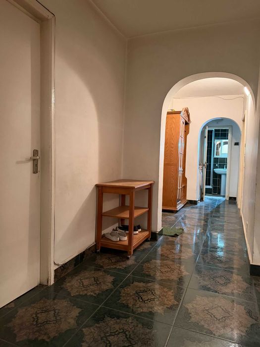 Apartament cu 4 camere-zona 100 Micalaca