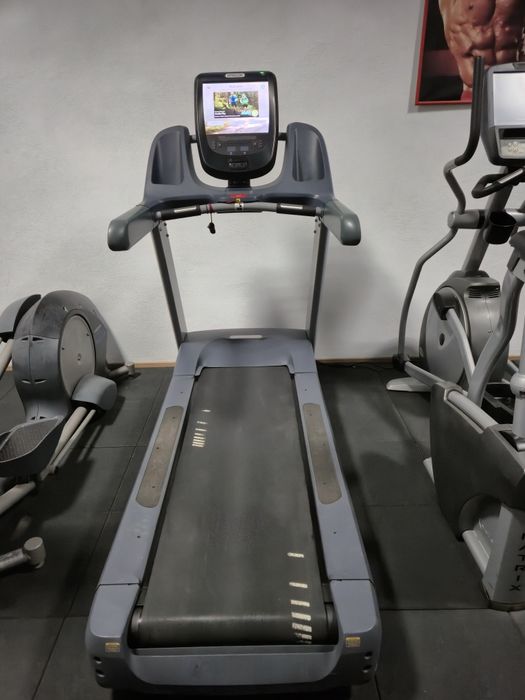 Bandă de alergare profesională Precor P82 !!!