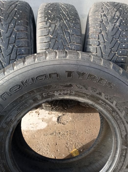 Продам шины зимние