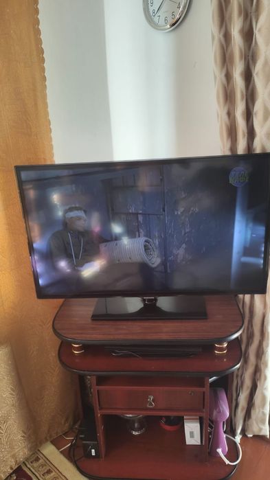 Продам смарт телевизор