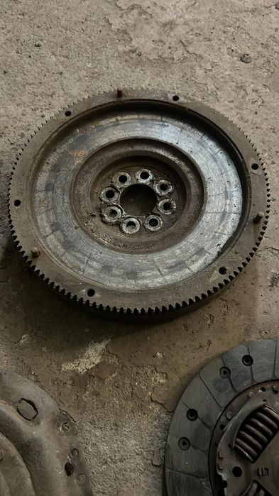 Продам сцепление в комплекте оригинал На Т4