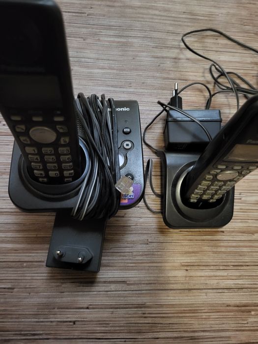 Продам радиотелефон. Можно на запчасти.