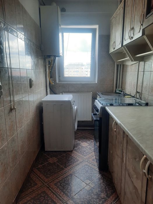 Inchiriez apartament 2 camere in Pascani.