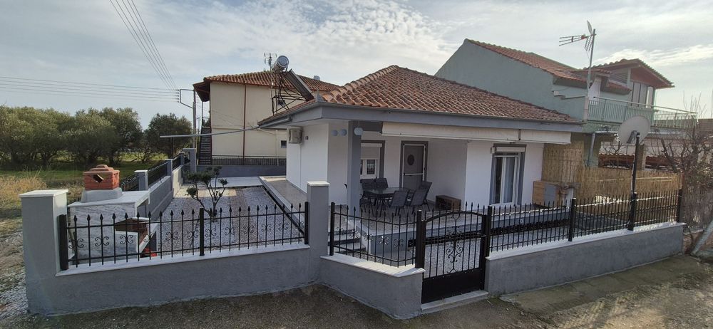 Къща за гости "Аморе" Аспровалта Гърция