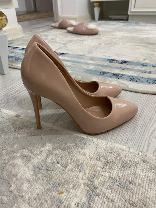 Туфли бежевый новый