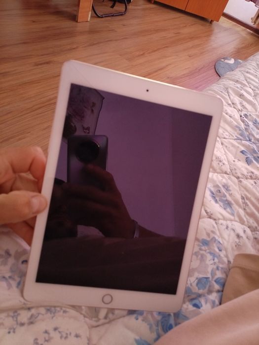 vand tabletă foarte buna