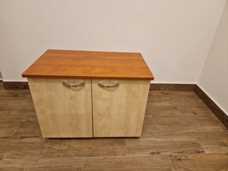 Corp depozitare cu usi