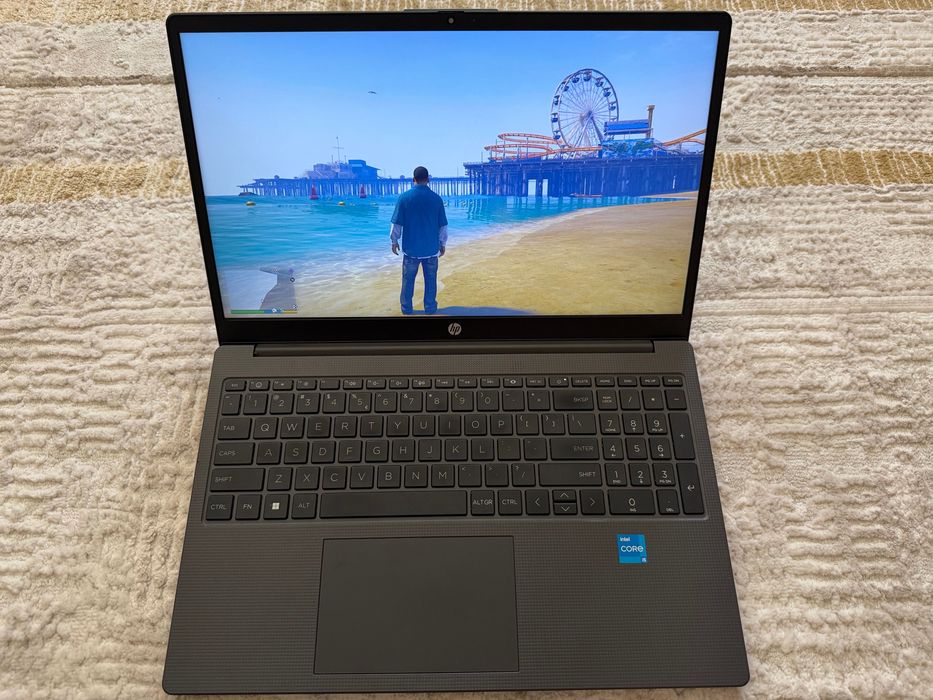 Laptop HP 250 G10, Intel Core i5-1335U pana la 4.6GHz, 15.6" Full HD, 8GB, SSD 512GB, Intel UHD Graphics, Windows 11 Pro, gri