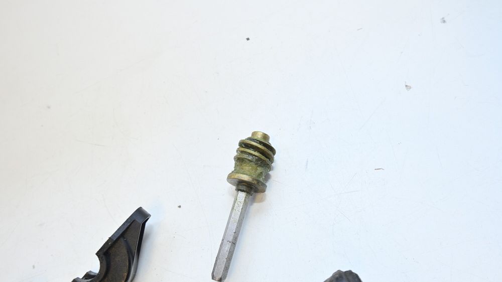 Rotita Ax Melc Suport Parbriz BMW R1200RT K52