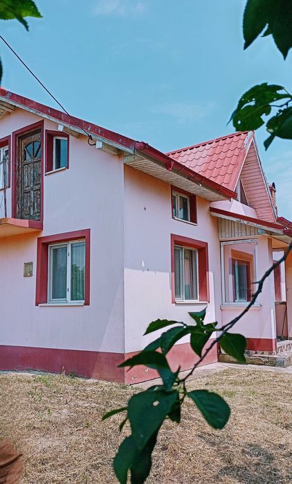 Vând casă 155mp + teren 830mp mobilata, utilata, 60km de Bucuresti